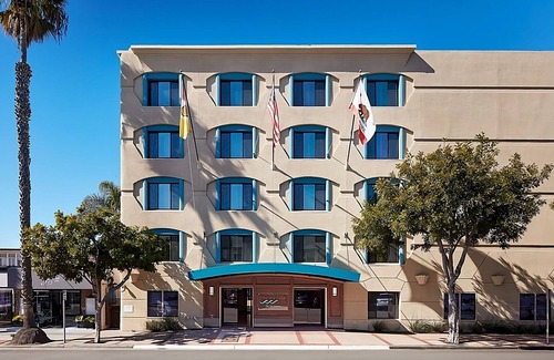 Village of La Jolla Hotel | San Diego Getaway! Pet-friendly Unit! A quick drive to SeaWorld San Diego!