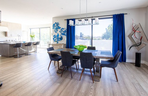 La Jolla Mesa House | San Diego La Jolla -- blocks from Ocean in Bird Rock (La Jolla Pacific Beach)