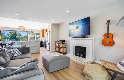 San Carlos House | San Diego Modern Coastal View with Pool and Hot Tub