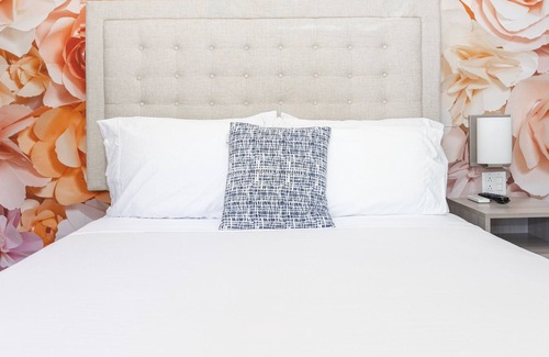 Old Town House | San Diego Staycation 🏠 WiFi + Cable TV - Discounts For Longer Stays
