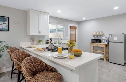 Grant Hill House | San Diego Studio Near Top Spots w/Pool, Hot Tub & Luxe Amenities | Estancia