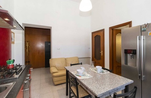 San Donato Apartment | San Donato & Statuto Square Appt x3 with Balcony