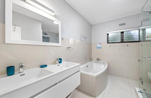Hibiscus Coast Villa | San Lameer Villa 3706 - 4 Bedroom Superior - 8 pax - San Lameer Rental Agency
