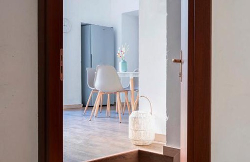 Borgo San Leonardo Apartment | San Lazzaro House - Bergamo