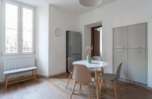 Borgo San Leonardo Apartment | San Lazzaro House - Bergamo