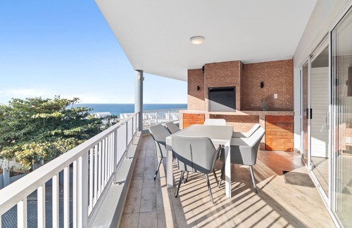 Shaka's Rock Apartment | San Marino 17 - Three Bedroom Apartment, Sleeps 6