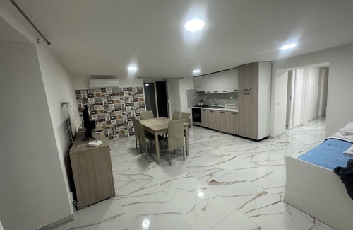 Quartieri Spagnoli Apartment | San Matteo House Accogliente Appartamento, Situato nel Centro Storico