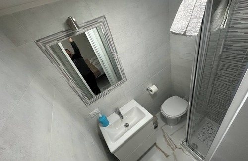 Quartieri Spagnoli Apartment | San Matteo House Accogliente Appartamento, Situato nel Centro Storico
