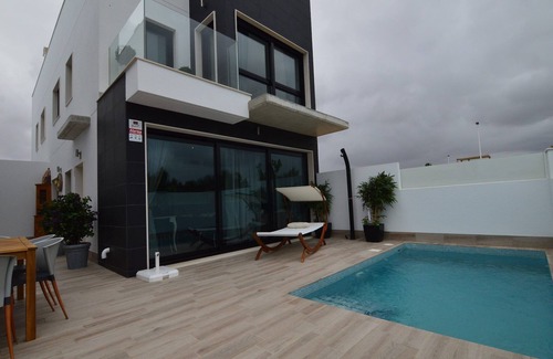 Los Imbernones House | San Pedro Family Getaway