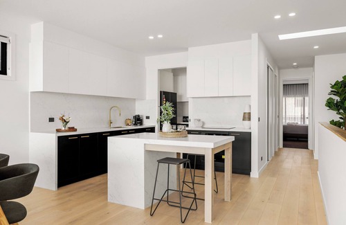 San Remo House | San Remo Luxe 1, large modern home with 180-degree bay views, outdoor spa.