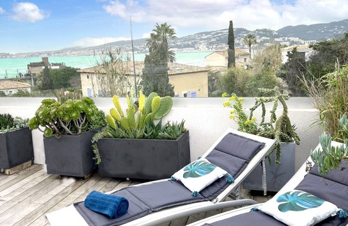 Sanary-sur-Mer House | Sanary sea view, Villa with pool, Gorguette beach
