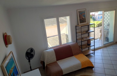 Sanary-sur-Mer Apartment | Sanary sur mer Jolie Appartement Centre Sanary Calme Absolu Proche du Port