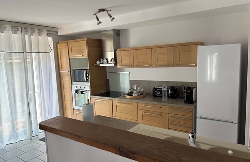 Saint-Satur House | Sancerrois: Town house in St Satur with courtyard, terrace and barbecue