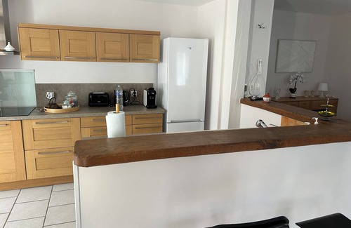 Saint-Satur House | Sancerrois: Town house in St Satur with courtyard, terrace and barbecue