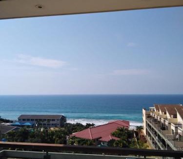 Winklespruit Apartment | Sancta Maria 10 - Ultimate in luxury & majestic sea views includes private entertainment deck - Free wifi