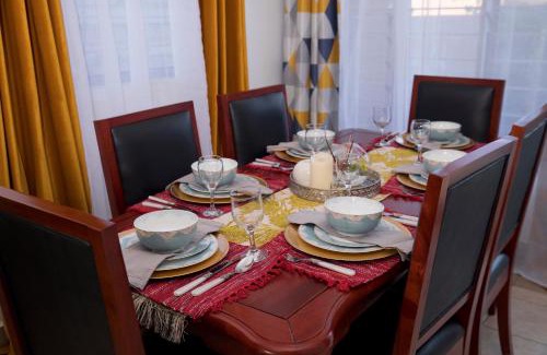 Lusaka Apartment | Sanctuary Aparthotel-AC-Garden- Solar-Wi-Fi -Firepit-Park-Carport