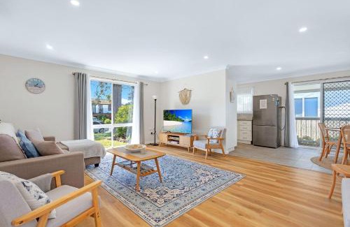 Sanctuary Point House | Sanctuary Cottage - Family and Pet Friendly