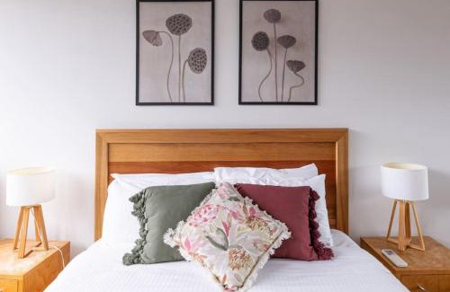 Abbotsford Apartment | Sanctuary-Effortless City Escape