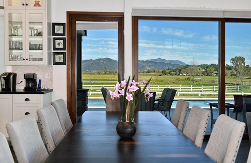 Healdsburg House | Sanctuary on Lytton | Complimentary wine tasting at Croix included!
