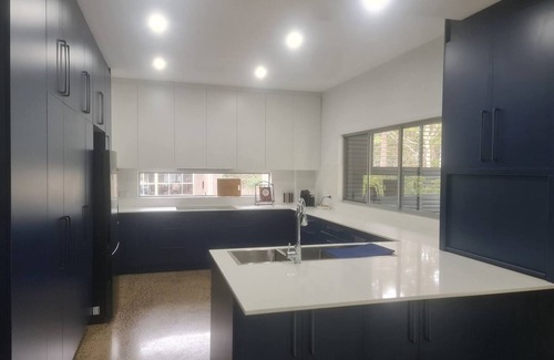 Worrowing Heights House | Sanctuary on the Creek