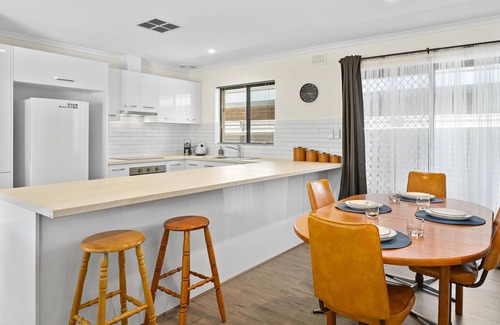 Port Willunga House | Sand and Sun ~ Port Willunga - Light & Airy Coastal Abode