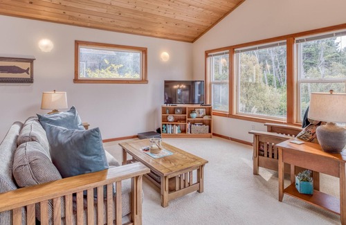 Manzanita House | Sand Bucket