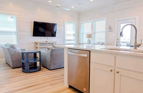 Port Aransas House | Sand Dollar Dream | Private Boardwalk