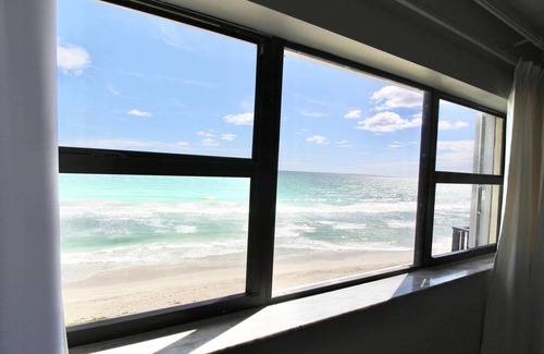 Hutchinson Island South Condo | Sand Dollar Shores 7th Floor Oceanfront Condo