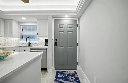 Sanibel Condo | Sand Pointe 214, 2 Bedroom, Pool and Gulf View, Completely Renovated