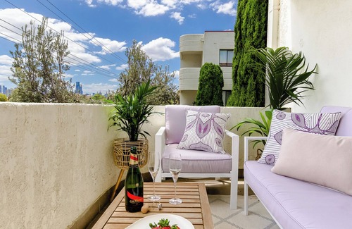 Middle Park Apartment | Sand & the City - close to the beach