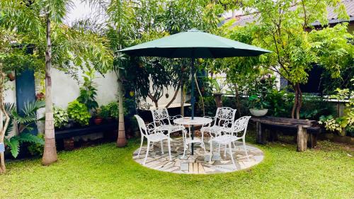Gomagoda Villa | Sandalwood Green