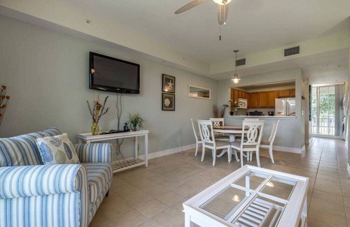 Ruskin Condo | Sandcastle U3261 - Little Harbor Beach Resort - Tampa Bay