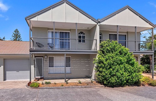 Anna Bay House | Sandcastles 11-23 Robinson St