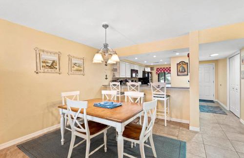 Cocoa Beach Apartment | Sandcastles 413