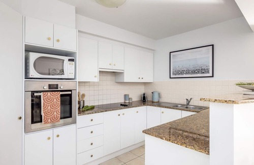 Fingal Bay House | Sandcastles at the Beach - Linen Supplied & Beds Ready on Arrival