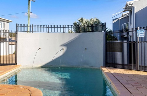 Fingal Bay House | Sandcastles at the Beach - Linen Supplied & Beds Ready on Arrival