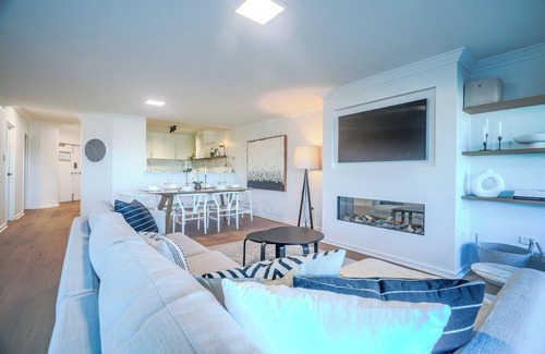 Scarborough Apartment | Sandcastles w/Ocean Views & Pool!
