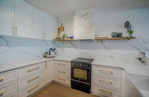 Scarborough Apartment | Sandcastles w/Ocean Views & Pool!