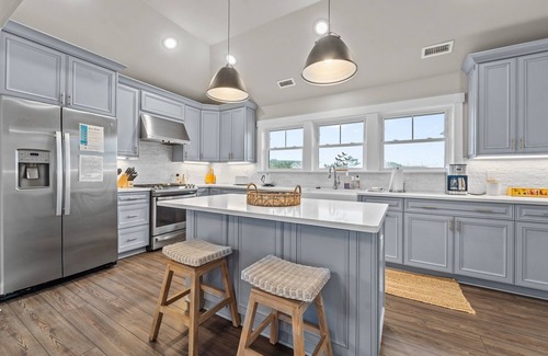 Duck House | Sanderling Home in Duck 🦆 : Sound views/4min walk to the Beach & Pool