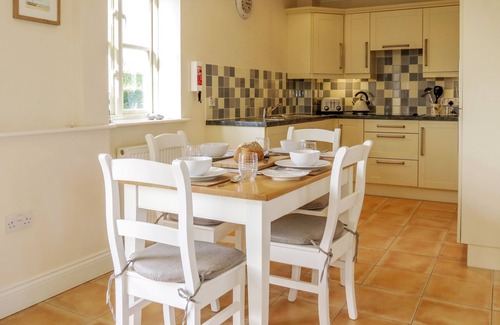 Saxmundham Apartment | Sanderling - sleeps 3 guests in 2 bedrooms