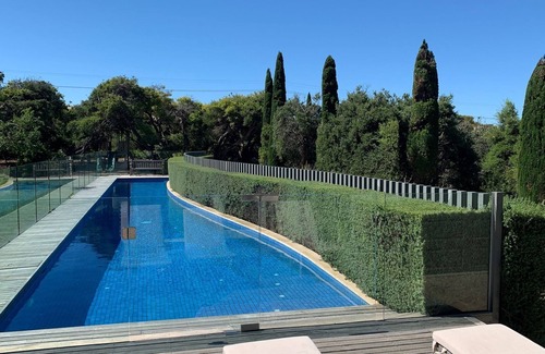 Portsea House | Sandfields Resort style pool