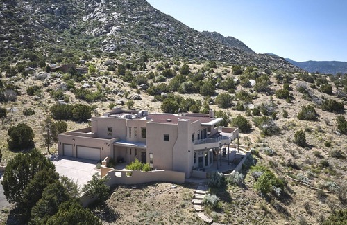 Tierra Monte House | Sandia Heights Home with Gorgeous Views