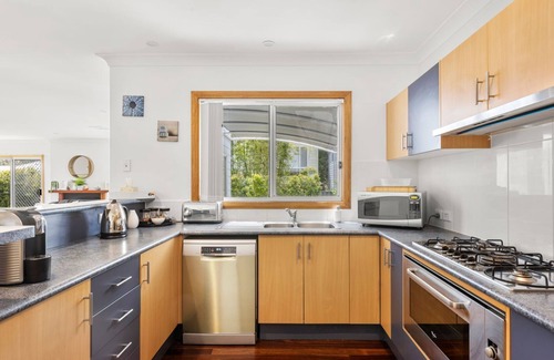 Callala Beach House | Sandlewood Breeze - Pet Friendly - Community Pool