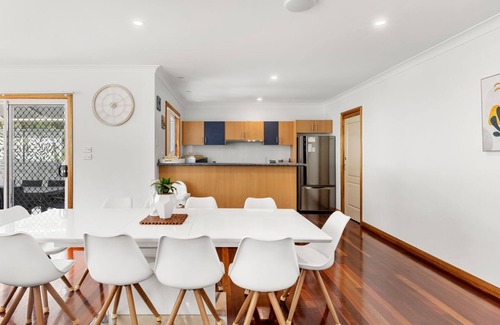 Callala Beach House | Sandlewood Breeze - Pet Friendly - Community Pool