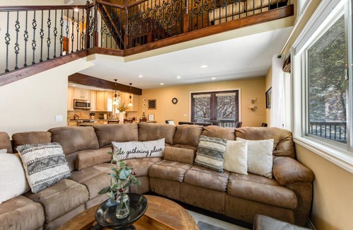 Lake Arrowhead House | Sandlewood Retreat