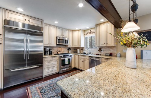 Lake Arrowhead House | Sandlewood Retreat
