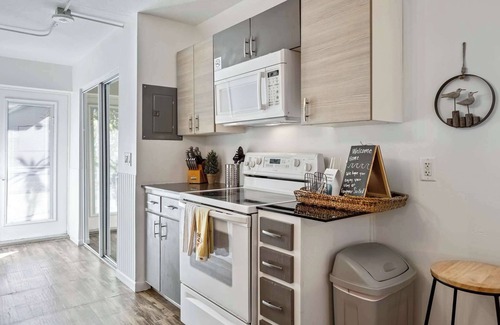 Satellite Beach Apartment | Sandpiper 𓇼 1BR/1BA Across From Beach!