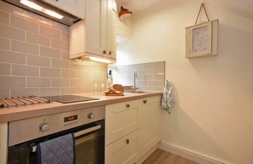 Alnmouth Cottage | SANDPIPER (ALNMOUTH), pet friendly in Alnmouth