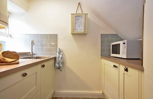 Alnmouth Cottage | SANDPIPER (ALNMOUTH), pet friendly in Alnmouth