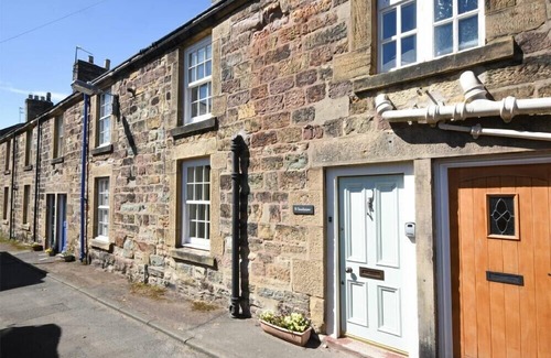 Alnmouth Cottage | SANDPIPER (ALNMOUTH), pet friendly in Alnmouth